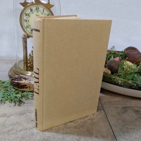 Vintage Book, L'Incroyable Histoire de L'Ail, Recipes Book - Picture 3 of 8